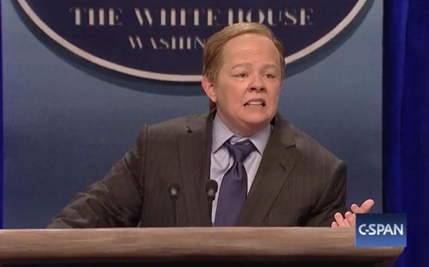 Melissa McCarthy plays the role of Sean Spicer